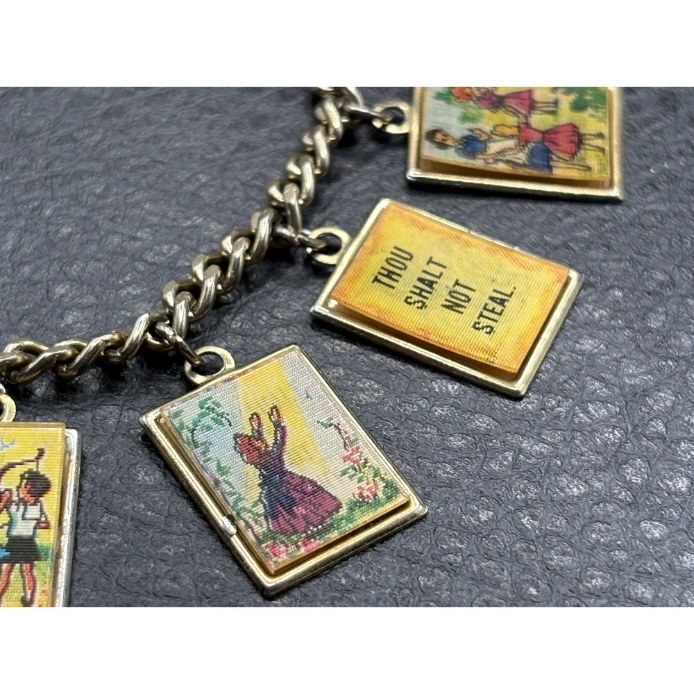 VTG 10 Commandments Holographic Lenticular Charm Bracelet Christian Gold Tone